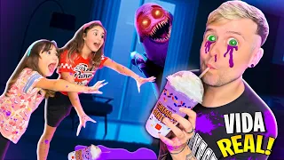 GRIMACE SHAKE na VIDA REAL! TOMEI o MILKSHAKE ROXO do GRIMACE e ISSO ACONTECEU... Pai Também Vloga