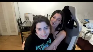 Sofi "Se cumplió 1 año del primer beso con Mili" y lo recrean 😍❤️   Stream Sofili 18/12/2022