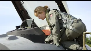 First Female F-16 Fighter pilot of Denmark [første og eneste kvindelige jagerpilot]