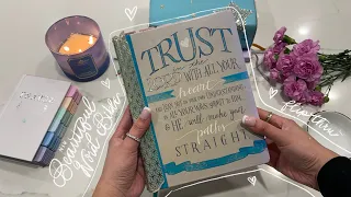 FLIP THRU of my FIRST JOURNALING BIBLE EVER | the NIV Beautiful Word Bible (chatty)