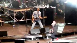 LINKIN PARK GIVEN UP & WHAT IVE DONE LIVE (KROQ WEENIE ROAST 2011)