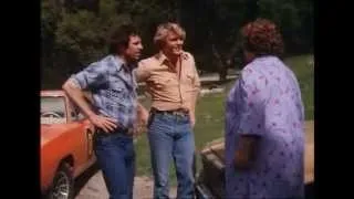 Dukes of Hazzard-Lulu drives the General Lee