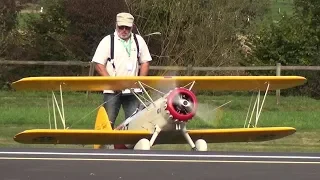 Giant Boeing PT-17 STEARMAN U.S NAVY Scale Model Airplane