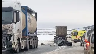 В тисках гигантов: смертельное ДТП в Татарстане