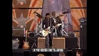 Ernie Isley & the Jam Band - Who's That Lady (Live at Farm Aid 2009)