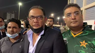 Indian Cricketer Azharuddin Selfies with Pakistani Cricket Fans