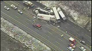 5 dead, many injured in Pennsylvania multi-vehicle crash
