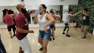 Aula de Zouk toda terça-feira às 21h com a professor Daniel Barros