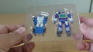 Dr. Wu Intelligence Officer ( Soundwave ) & Big Surge ( Beachcomber ) G1 Transformers Smallest