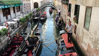 Canais de Veneza Passeio de Gondola com música