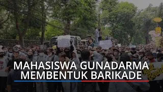 Demo Tolak UU Cipta Kerja, Massa Lempari Petugas dengan Batu saat Dihadang di Flyover UI