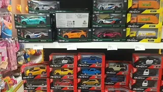 Diecast peg hunting for RMZ City - There are some new colours.