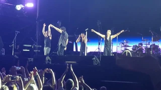 Depeche Mode уходят со сцены (Live in Kiev 19.07.2017)