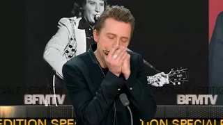 Le joueur d'harmonica de Johnny Hallyday joue l'air des Portes du Pénitencier