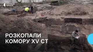 Черкаські археологи розкопали комору початку 15 ст