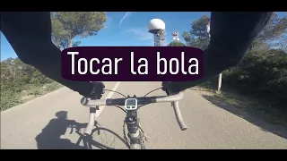 Tocar la bola.