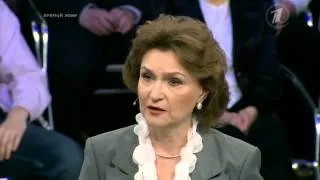 Наталия Нарочницкая в день подписания договора с Крымом