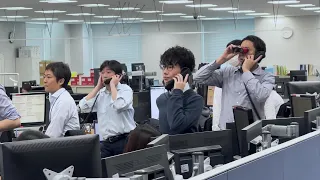 Trading Floors Make a Comeback in Japan