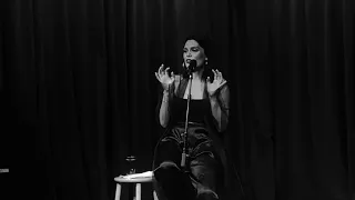 Jessie J - The Hotel Cafe - sings Whitney Houston’s I Have Nothing on a whim with a fan on the keys