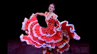 "Испанский танец", ансамбль "Ритмы детства". "Spanish dance", ensemble "Rhythms of childhood".