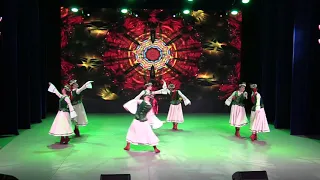 Образцовый ансамбль народного танца Крынiчкаю. Танец Паванька