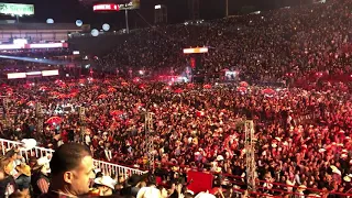 Arena do Barretão cantando EVIDÊNCIAS com Chitãozinho e Xororó EMOCIONANTE