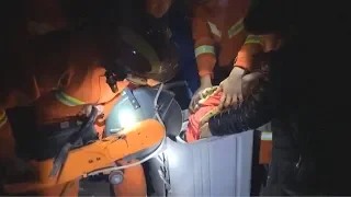 Firefighters rescue girl stuck in washing machine