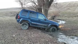 Jeep KJ Liberty in mud