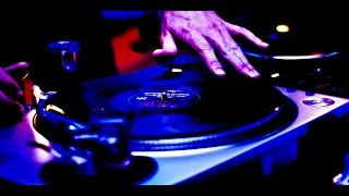 DJ Adamus & Mafia Mike Pres Wet Fingers - Hi Fi Superstar (Original Mix)