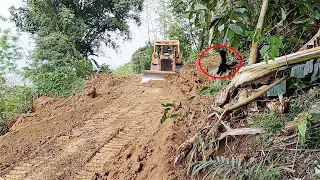 Excellent Caterpillar D6R XL Bulldozer Operator Working on Plantation Road Widening