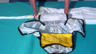 How to pack a paragliding reserve