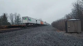 NS 24M huals 65mph down the Cleveland line