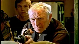 Покупка дедушкой СВД с прицелом. "Ворошиловский стрелок" (1999)