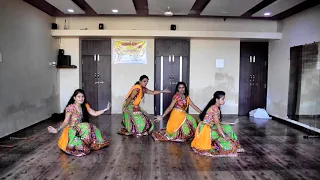 Chogada Vs Kamariya : With Bollywood Loveratri # Mitron' Dance Choreography This Navratri..