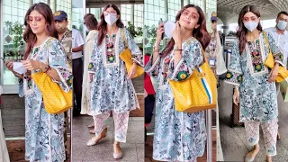 EXCLUSIVE : Shilpa Shetty Kundra spotted at Mumbai Airport as she leaves for Vaishnav Devi 📸✈️