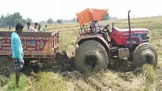 Mahindra Arjun novo 4wd stuck in deep mud