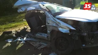 В ДТП под Вологдой на части разорвало автомобиль