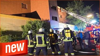 Bei einem Brand in einem Mehrfamilienhaus hat die