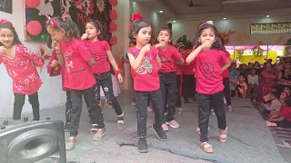 Mom's Day Meltdown! Adorable School Dance Performance by Vridhi & Kirti's Class Get Ready to Squee!