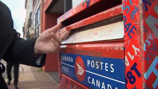 Canada Post refuses to send back guns in Ottawa's firearm buyback program