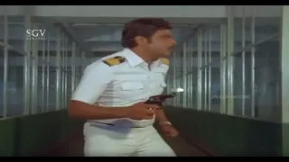 Customs Officer Ambarish Catches Goon In Airport | Dharma Yuddha Kannada Movie Scene