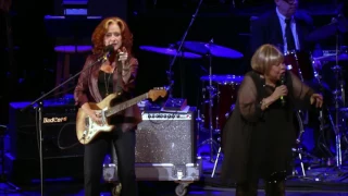 Mavis Staples - Bonnie Raitt - Turn Me Around - Chicago 2014