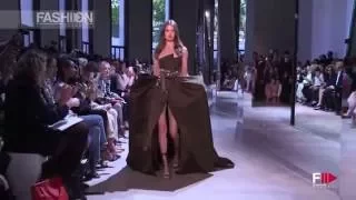 Lindsey Wixson falls down during Alexandre Vauthier Haute Couture Fall/Winter 2016 fashion show