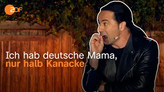 Bülent Ceylan: Manchmal muss ich auch auf Kissen unterschreiben I Comedy Sommer