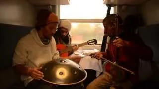 Davide Swarup and Arambolla - "Nameco" - Soviet train version - Handpan Music