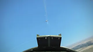 IL2 Sturmovik P38 dodges fire from Bf 109 K-4 (Top Gun moment)