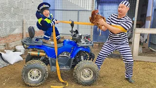 Полицейский на ферме поймал воришку на синем тракторе