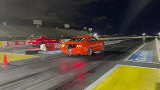 Hellcat Redeye vs Twin Turbo Mustang