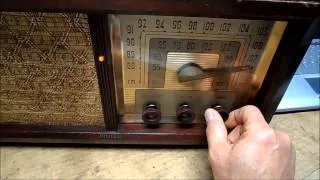 Philco_50-926_Pt4. Internal Loop Antenna Wiring? Capacitor to Nowhere? Wire to speaker?