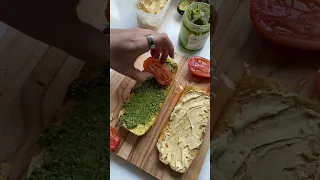 holy grail summer lunch 🥖🥑🍅🥬